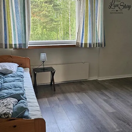 Apartment Hallin Valoisa *